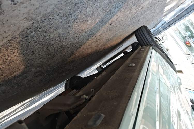 Used Dongfeng NAMMI BOX 2022 Light Wind Edition 201KM Standard Model Left Side Sill