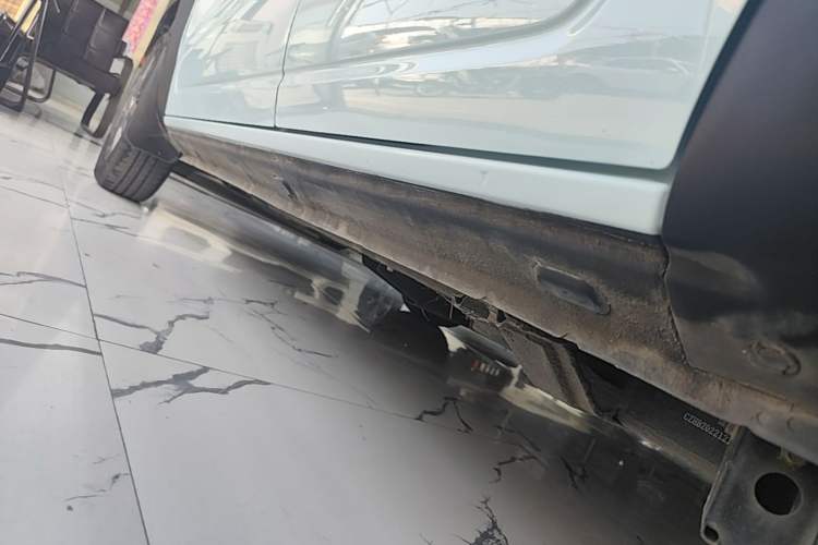 Used Dongfeng NAMMI BOX 2022 Chasing Wind Edition 331KM Advanced Model Left Side Sill