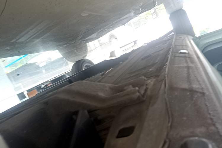 Used Dongfeng NAMMI BOX 2022 Chasing Wind Edition 351 km Advanced Model Left Side Sill