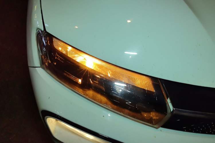 Used Dongfeng NAMMI BOX 2022 Chasing Wind Edition 351 km Advanced Model Right Front Headlight