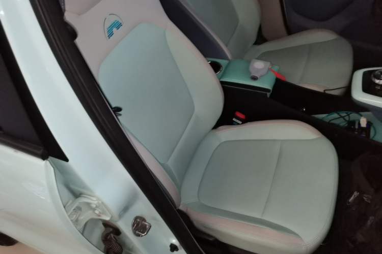 Used Dongfeng NAMMI BOX 2022 Chasing Wind Edition 331KM Advanced Model Right Front Seat