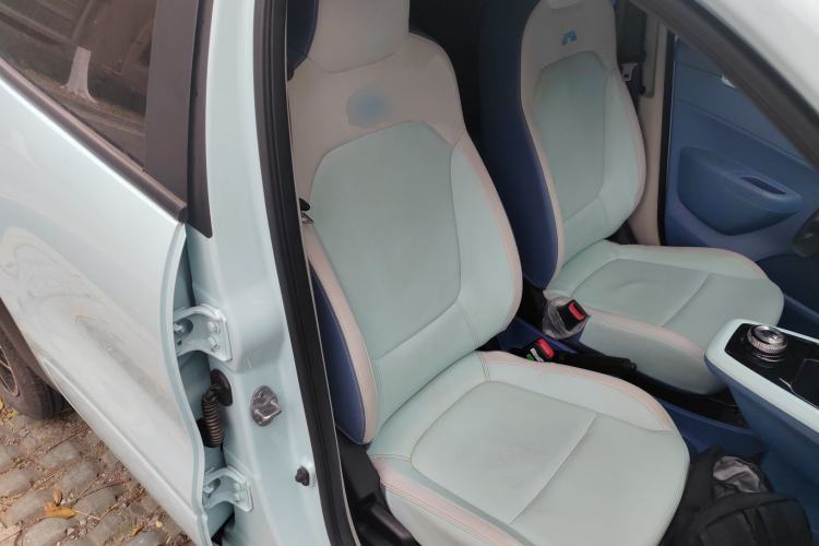 Used Dongfeng NAMMI BOX 2022 Chasing Wind Edition 331 km Standard Model Right Front Seat