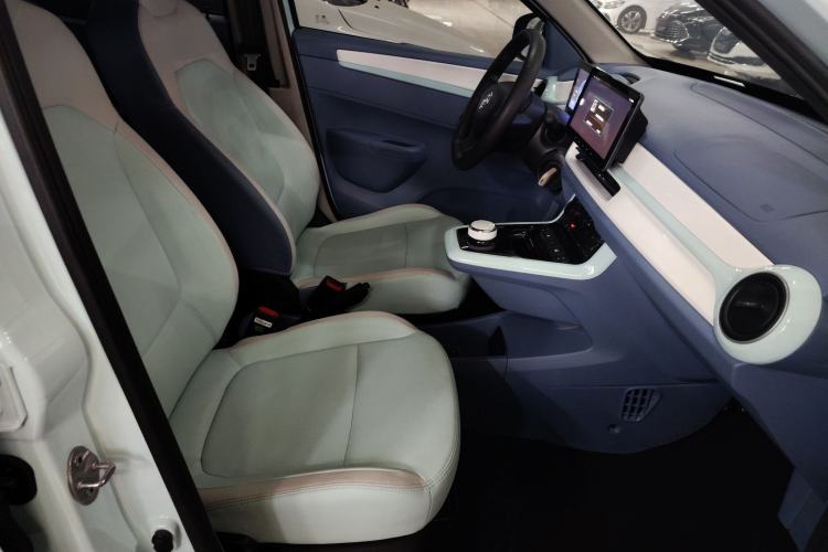 Used Dongfeng NAMMI BOX 2022 Revised Light Wind Edition 201 km Standard Version Right Front Seat