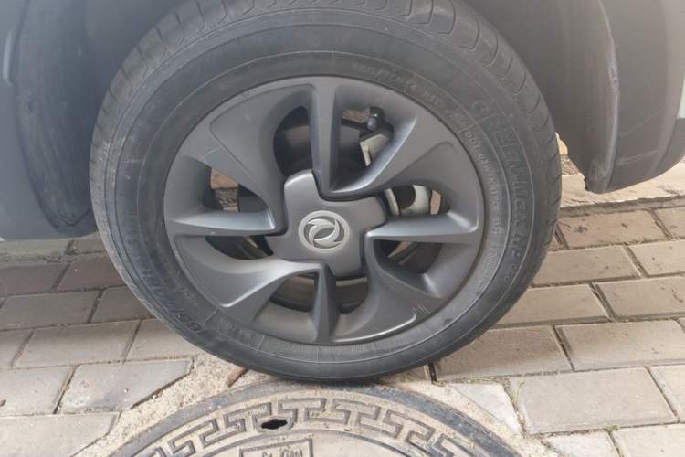 Used Dongfeng NAMMI BOX 2022 Chasing Wind Edition 351 km Advanced Model Right Front Wheel Hub