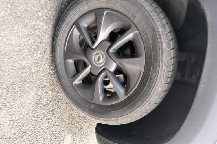 Used Dongfeng NAMMI BOX 2022 Chasing Wind Edition 331KM Advanced Model Right Front Wheel Hub