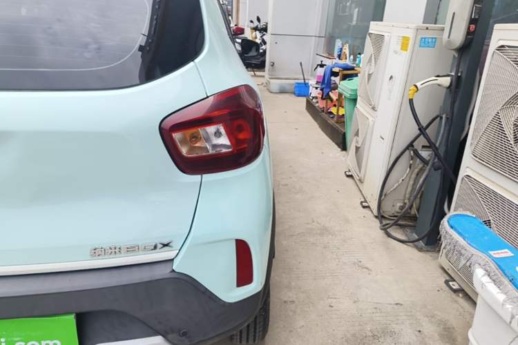 Used Dongfeng NAMMI BOX 2022 Revised Light Wind Edition 201 km Standard Version Right Rear Taillight