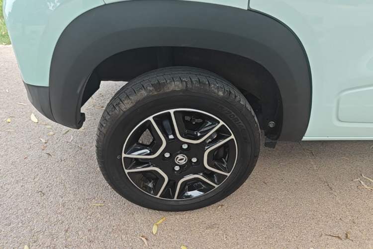 Used Dongfeng NAMMI BOX 2022 Chasing Wind Edition 331 km Standard Model Right Rear Wheel Hub