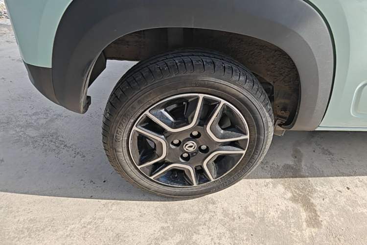 Used Dongfeng NAMMI BOX 2022 Chasing Wind Edition 331 km Standard Model Right Rear Wheel Hub