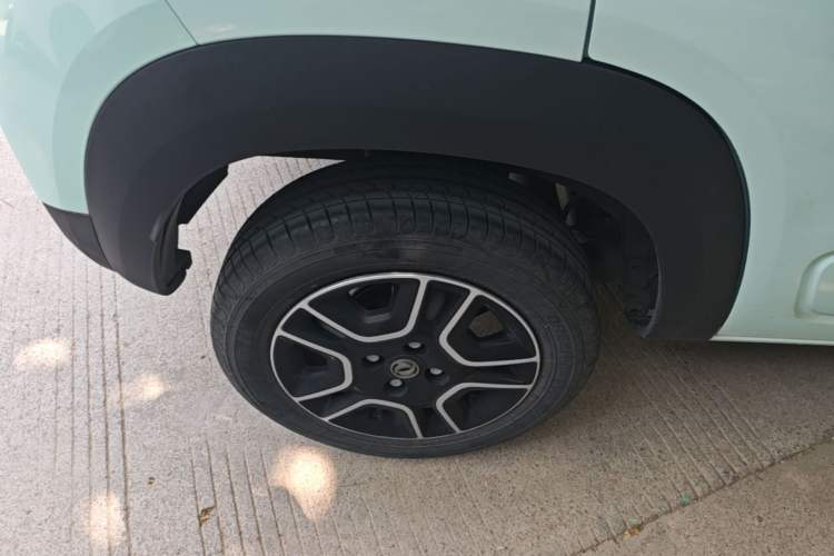 Used Dongfeng NAMMI BOX 2022 Chasing Wind Edition 331 km Standard Model Right Rear Wheel Hub