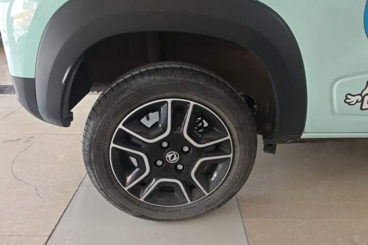 Used Dongfeng NAMMI BOX 2022 Chasing Wind Edition 331 km Standard Model Right Rear Wheel Hub