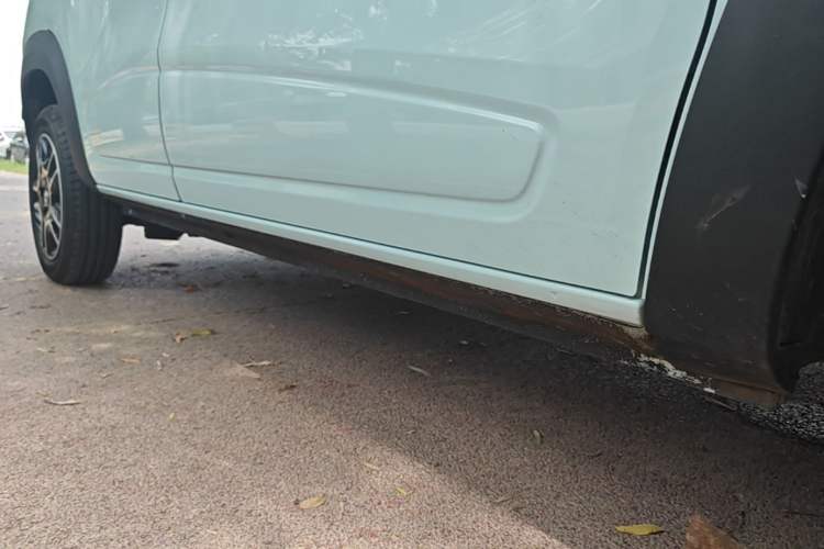 Used Dongfeng NAMMI BOX 2022 Chasing Wind Edition 331 km Standard Model Right Side Sill
