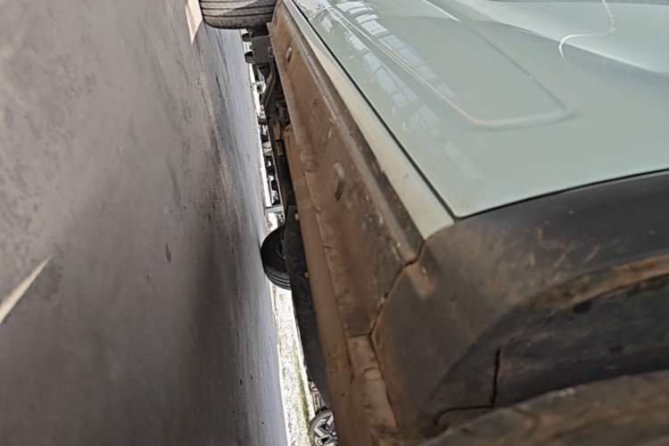 Used Dongfeng NAMMI BOX 2022 Chasing Wind Edition 331 km Standard Model Right Side Sill
