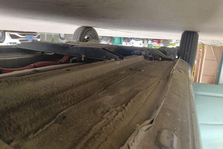 Used Dongfeng NAMMI BOX 2022 Revised Light Wind Edition 201 km Standard Version Right Side Sill