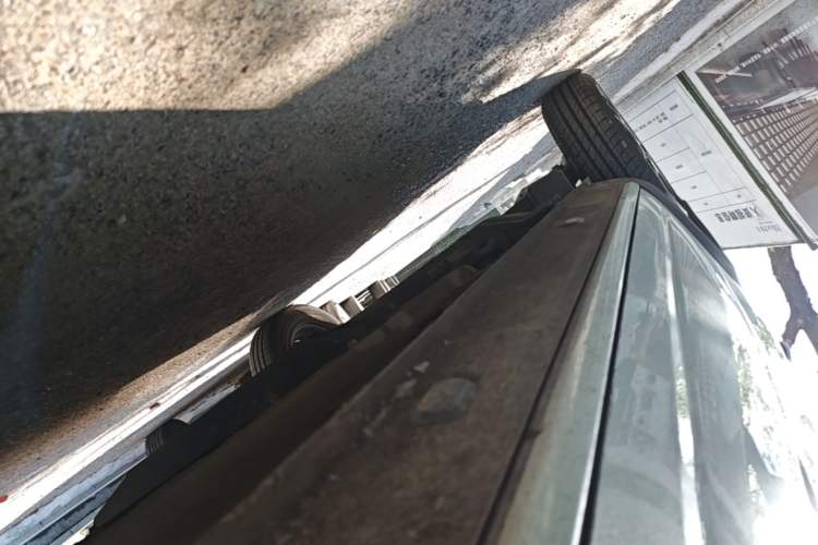 Used Dongfeng NAMMI BOX 2022 Light Wind Edition 201KM Standard Model Right Side Sill