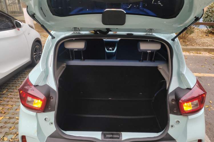 Used Dongfeng NAMMI BOX 2022 Chasing Wind Edition 331 km Standard Model Trunk