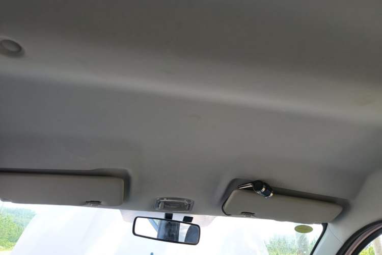 Used Dongfeng NAMMI BOX 2022 Revised Light Wind Edition 201 km Standard Version Headliner