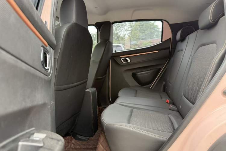 Used Dongfeng NAMMI BOX 2022 Chasing Wind Edition 331 km Standard Model Interior 3