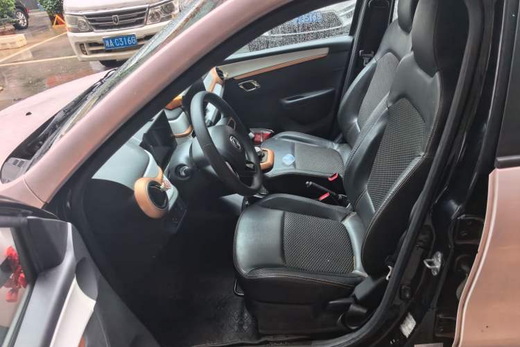 Used Dongfeng NAMMI BOX 2022 Light Wind Edition 201KM Advanced Model Left Front Seat