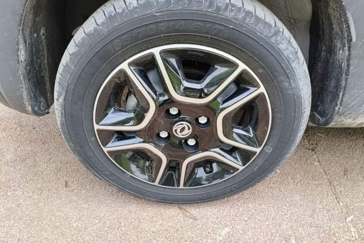 Used Dongfeng NAMMI BOX 2022 Chasing Wind Edition 351KM Standard Model Left Front Wheel Hub