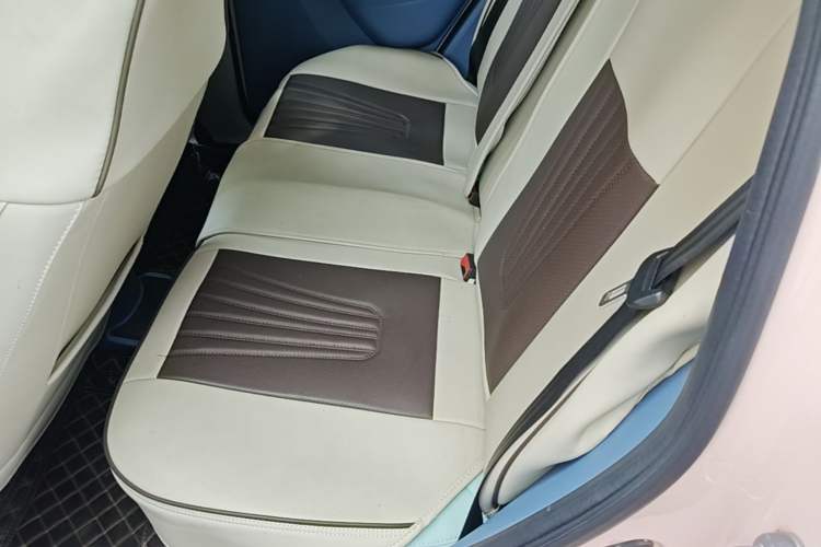 Used Dongfeng NAMMI BOX 2022 Chasing Wind Edition 331 km Standard Model Left Rear Seat