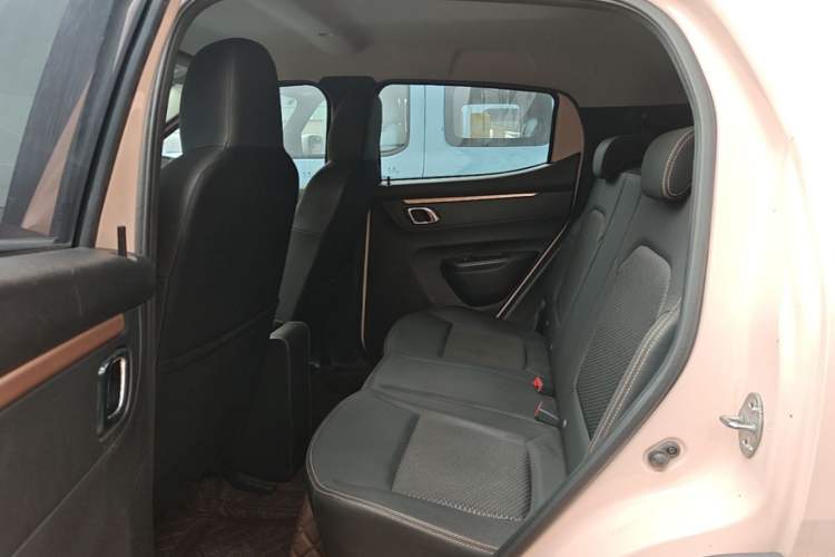 Used Dongfeng NAMMI BOX 2022 Chasing Wind Edition 331 km Standard Model Left Rear Seat