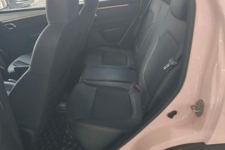 Used Dongfeng NAMMI BOX 2022 Light Wind Edition 201KM Advanced Model Left Rear Seat