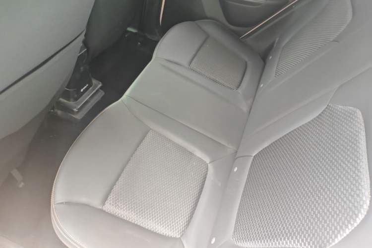 Used Dongfeng NAMMI BOX 2022 Light Wind Edition 201KM Lightning Model Left Rear Seat