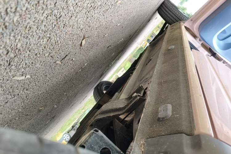 Used Dongfeng NAMMI BOX 2022 Chasing Wind Edition 351KM Standard Model Left Side Sill