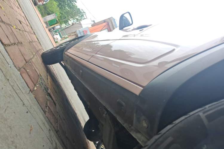 Used Dongfeng NAMMI BOX 2022 Light Wind Edition 201KM Lightning Model Left Side Sill