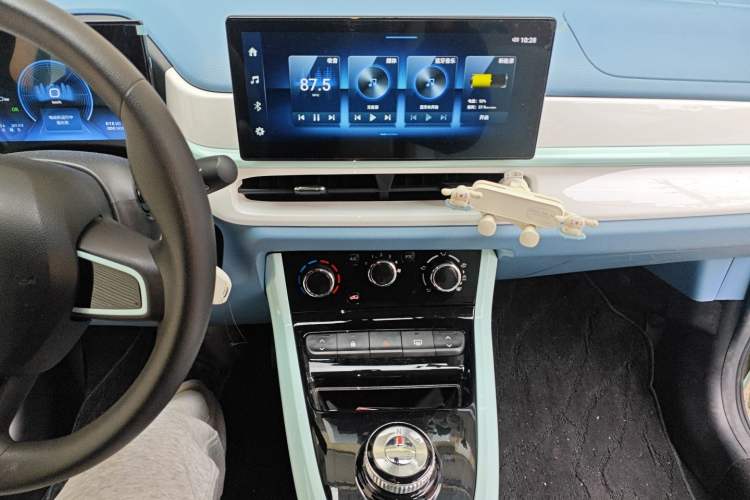 Used Dongfeng NAMMI BOX 2022 Chasing Wind Edition 331KM Advanced Model Audio And AC Panel