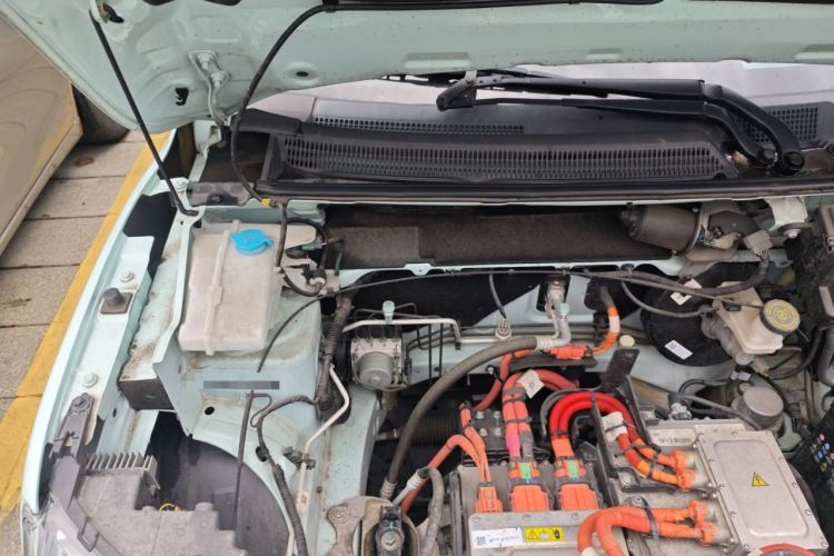Used Dongfeng NAMMI BOX 2022 Chasing Wind Edition 331KM Advanced Model Engine Bay Right