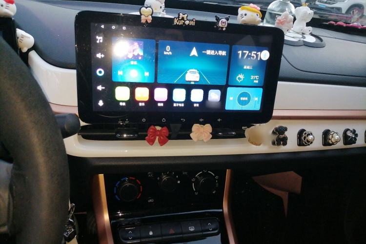 Used Dongfeng NAMMI BOX 2022 Revised Light Wind Edition 201 km Standard Version Audio And AC Panel