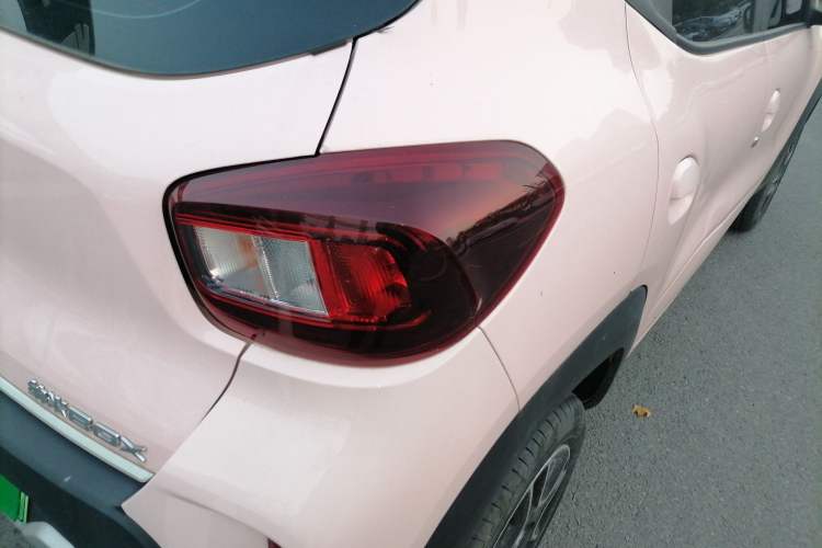 Used Dongfeng NAMMI BOX 2022 Revised Light Wind Edition 201 km Standard Version Exterior 6