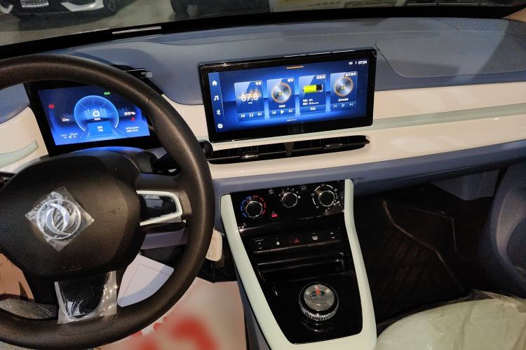 Used Dongfeng NAMMI BOX 2022 Chasing Wind Edition 331KM Advanced Model Interior 3