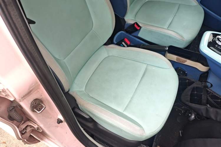 Used Dongfeng NAMMI BOX 2022 Chasing Wind Edition 331KM Advanced Model Right Front Seat