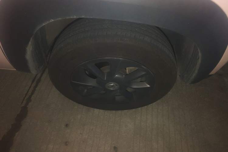 Used Dongfeng NAMMI BOX 2022 Chasing Wind Edition 331KM Advanced Model Right Front Wheel Hub