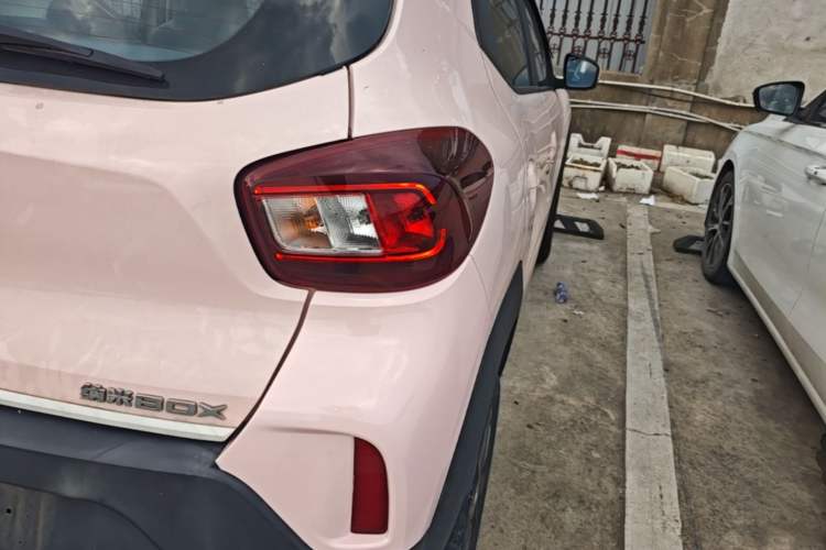 Used Dongfeng NAMMI BOX 2022 Chasing Wind Edition 331KM Advanced Model Right Rear Taillight