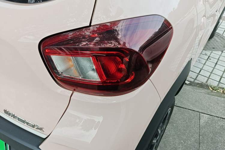 Used Dongfeng NAMMI BOX 2022 Chasing Wind Edition 331 km Standard Model Right Rear Taillight
