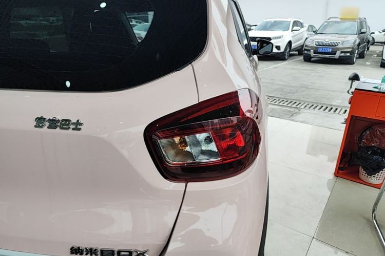 Used Dongfeng NAMMI BOX 2022 Revised Light Wind Edition 201 km Standard Version Right Rear Taillight