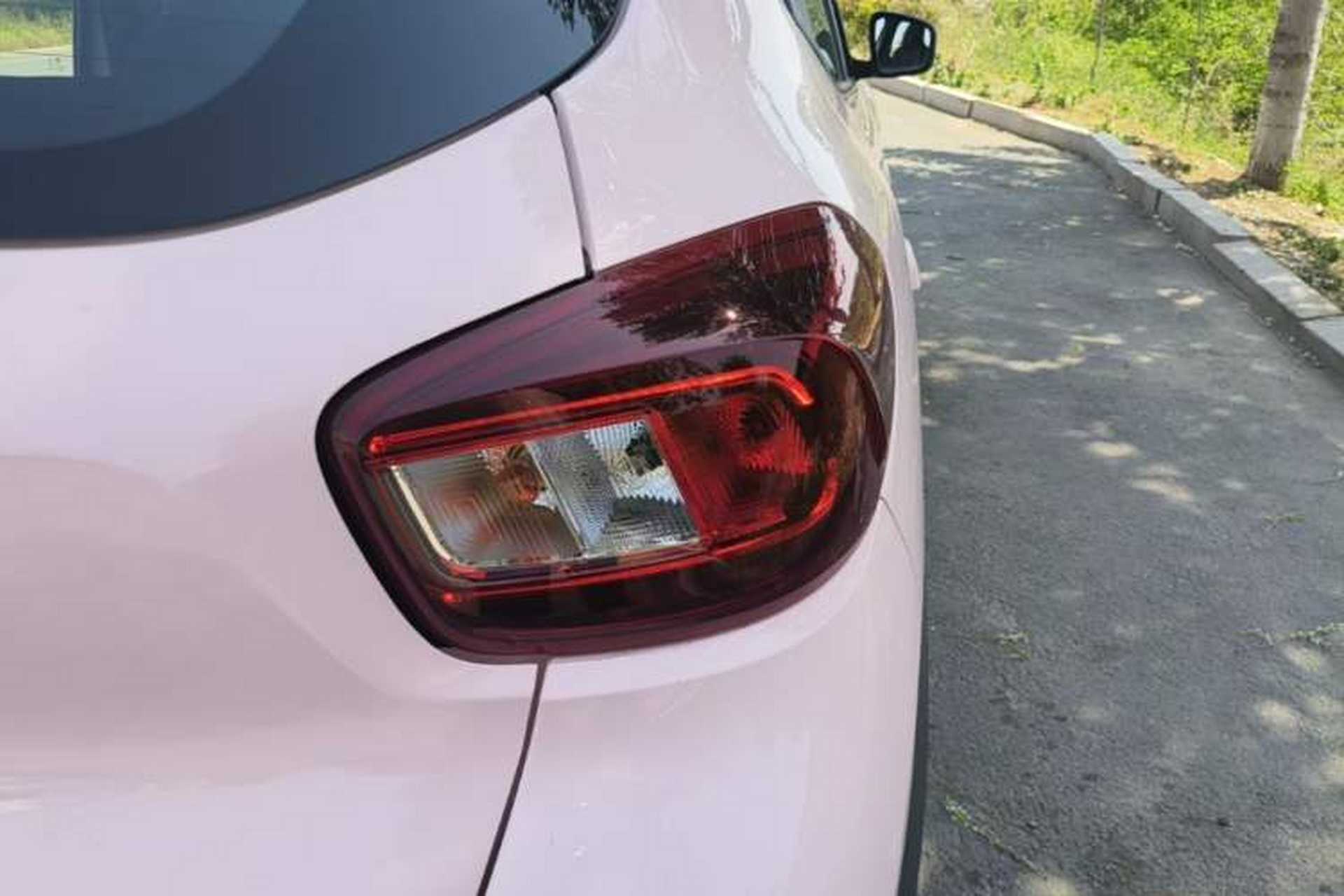 Used Dongfeng NAMMI BOX 2022 Revised Light Wind Edition 201 km Standard Version Right Rear Taillight