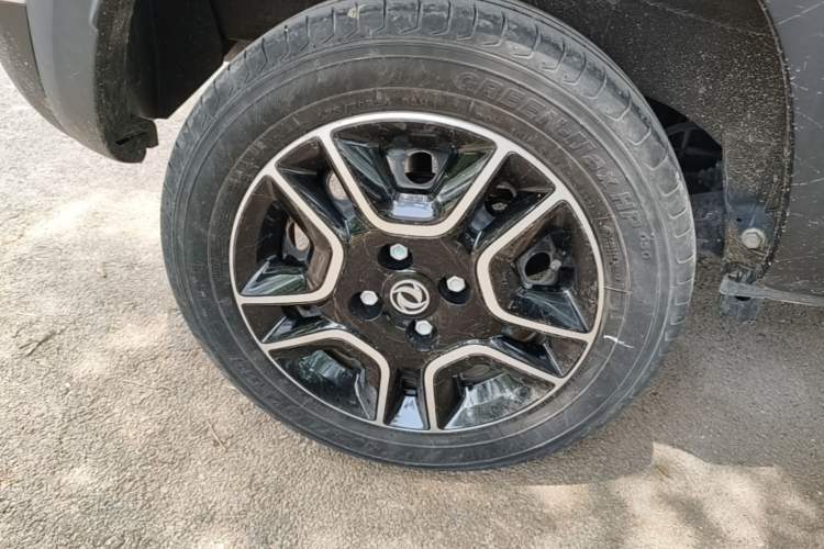 Used Dongfeng NAMMI BOX 2022 Chasing Wind Edition 351KM Standard Model Right Rear Wheel Hub