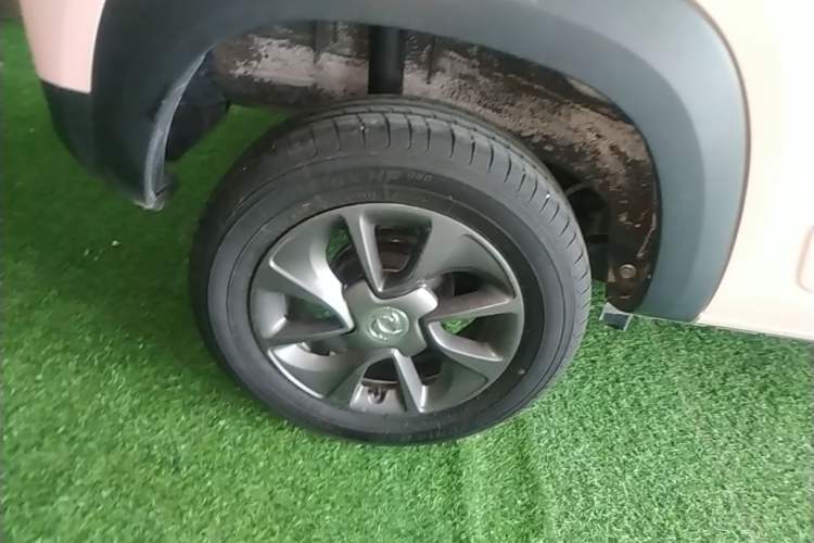 Used Dongfeng NAMMI BOX 2022 Chasing Wind Edition 331KM Advanced Model Right Rear Wheel Hub