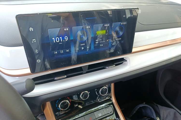 Used Dongfeng NAMMI BOX 2022 Chasing Wind Edition 331KM Advanced Model Audio And AC Panel