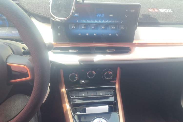 Used Dongfeng NAMMI BOX 2022 Chasing Wind Edition 331KM Advanced Model Audio And AC Panel