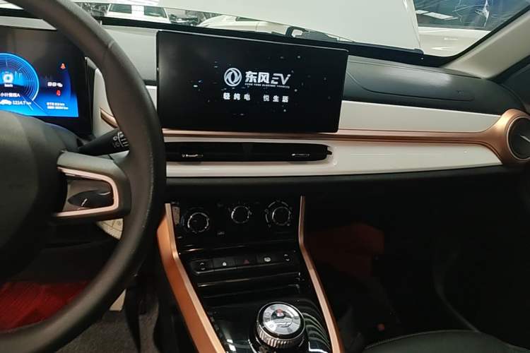 Used Dongfeng NAMMI BOX 2022 Chasing Wind Edition 331KM Advanced Model Audio And AC Panel
