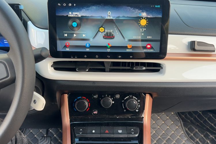 Used Dongfeng NAMMI BOX 2022 Revised Light Wind Edition 201 km Standard Version Audio And AC Panel