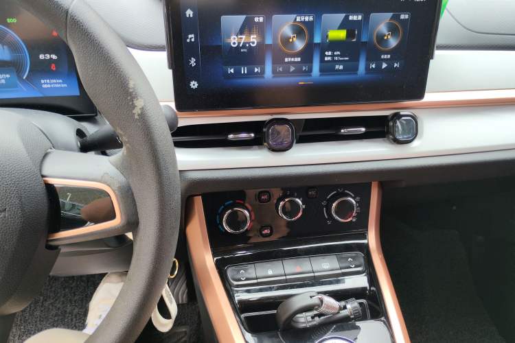 Used Dongfeng NAMMI BOX 2022 Chasing Wind Edition 331KM Advanced Model Audio And AC Panel