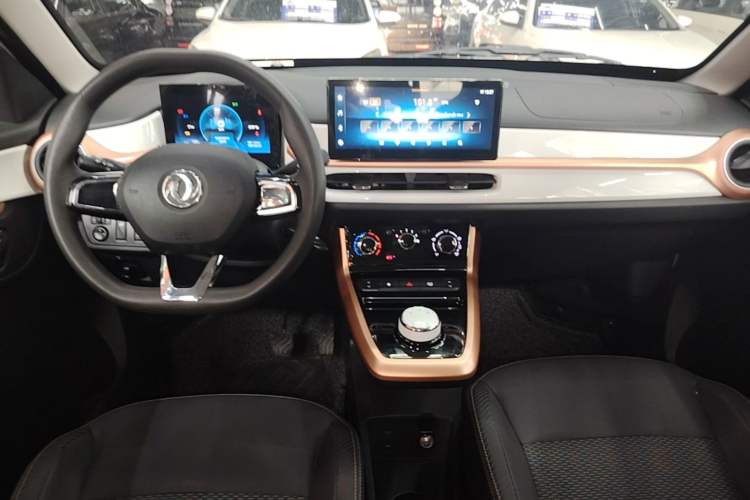 Used Dongfeng NAMMI BOX 2022 Chasing Wind Edition 351KM Standard Model Center Console