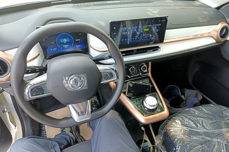 Used Dongfeng NAMMI BOX 2022 Chasing Wind Edition 331KM Advanced Model Center Console