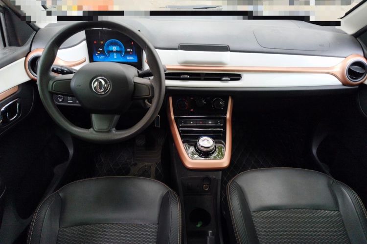 Used Dongfeng NAMMI BOX 2022 Revised Light Wind Edition 201 km Standard Version Center Console